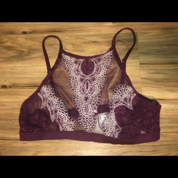 Victoria's Secret Other - ☘️ Lace halter Bralette Victoria secret high neck